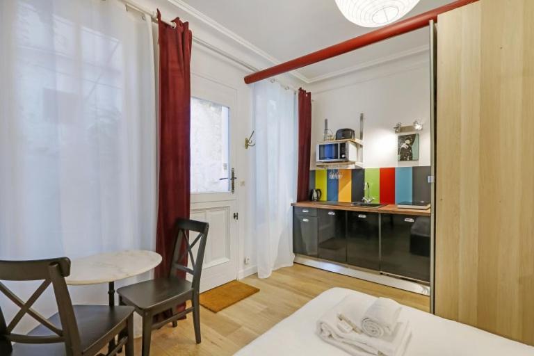 A Sweet Studio In Montparnasse - Boulevard Du Montparnasse Párizs Kültér fotó