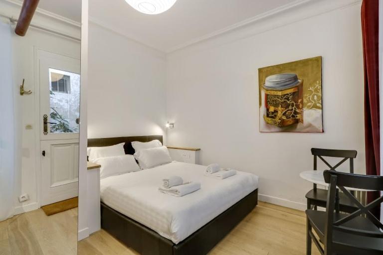 A Sweet Studio In Montparnasse - Boulevard Du Montparnasse Párizs Kültér fotó