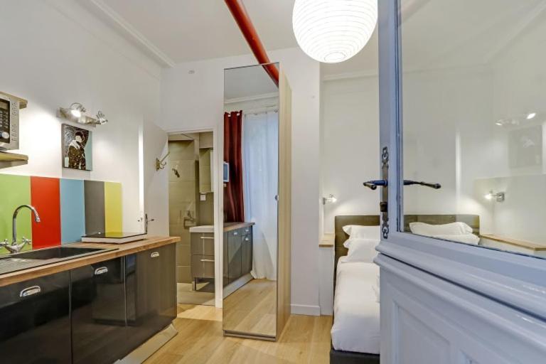 A Sweet Studio In Montparnasse - Boulevard Du Montparnasse Párizs Kültér fotó