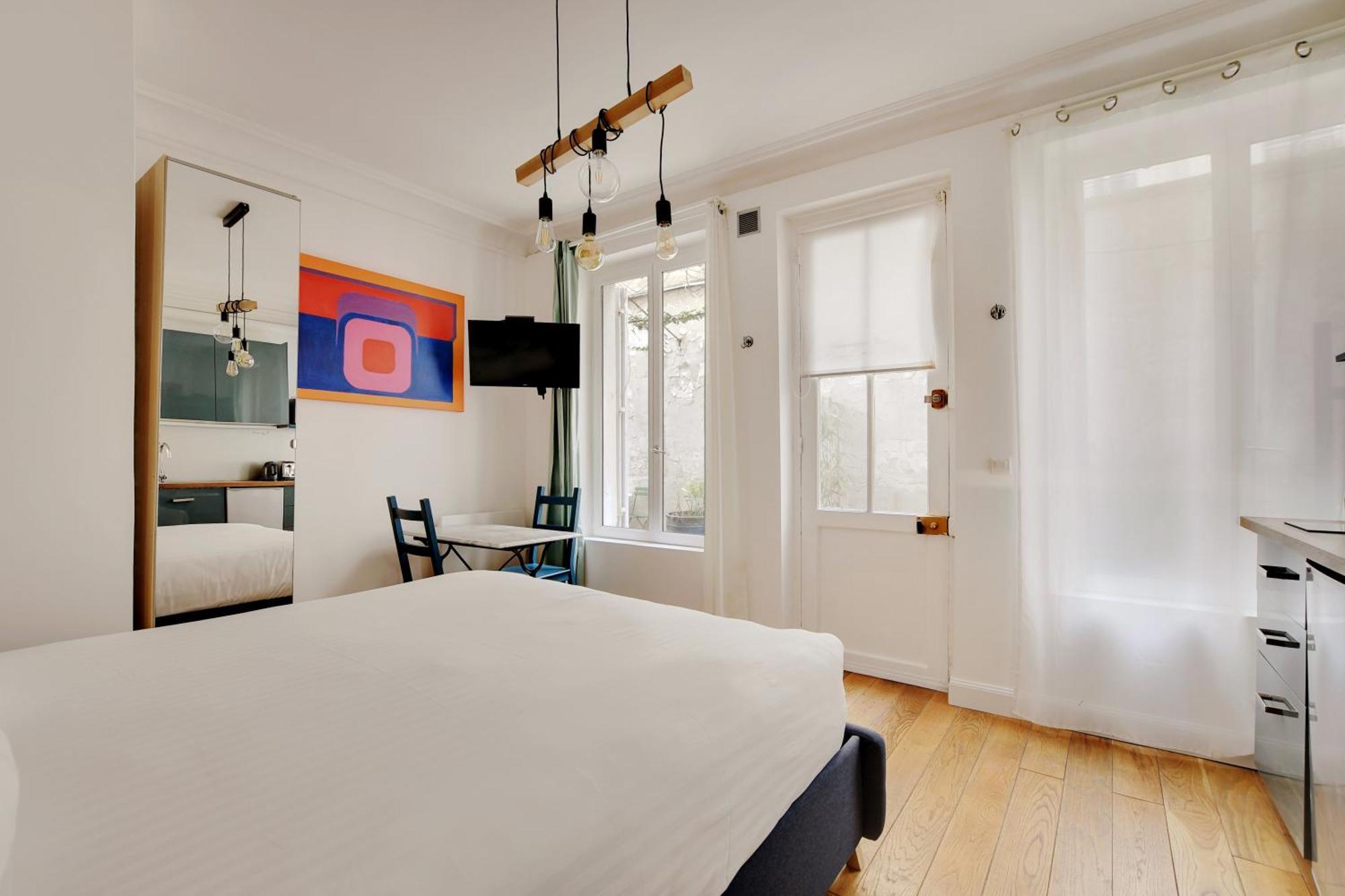 A Sweet Studio In Montparnasse - Boulevard Du Montparnasse Párizs Kültér fotó